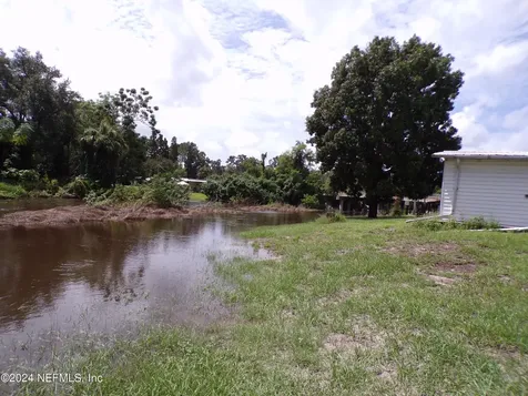 10642 East Bay Road Gibsonton FL 33534