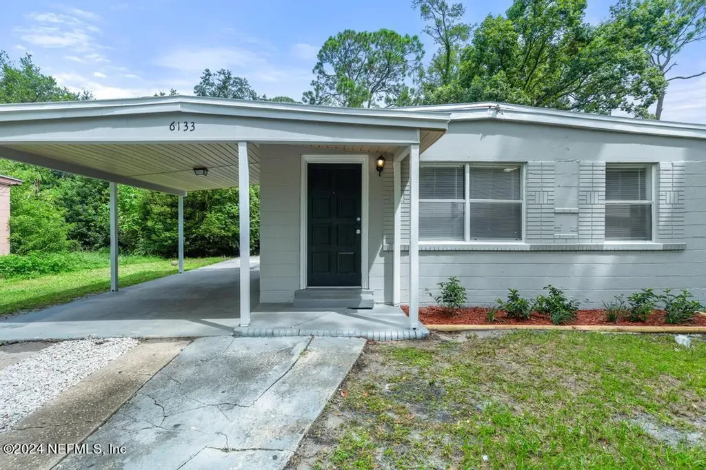 6133 Ardisia Road W Jacksonville FL 32209