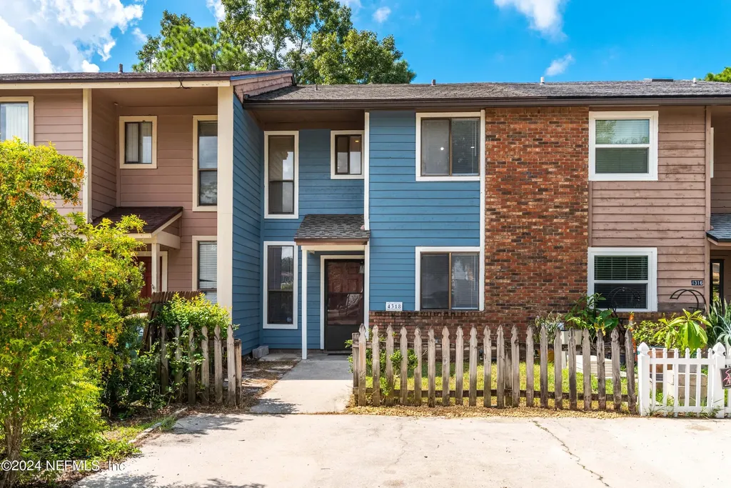 4318 Windtree Drive S Jacksonville FL 32257