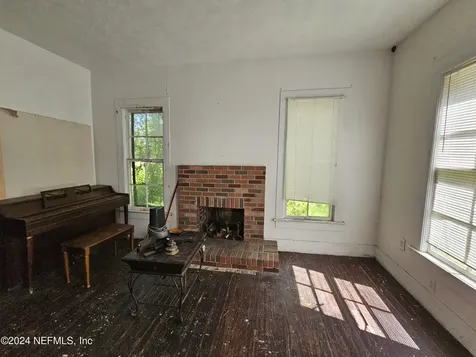 45134 Booth Street Callahan FL 32011