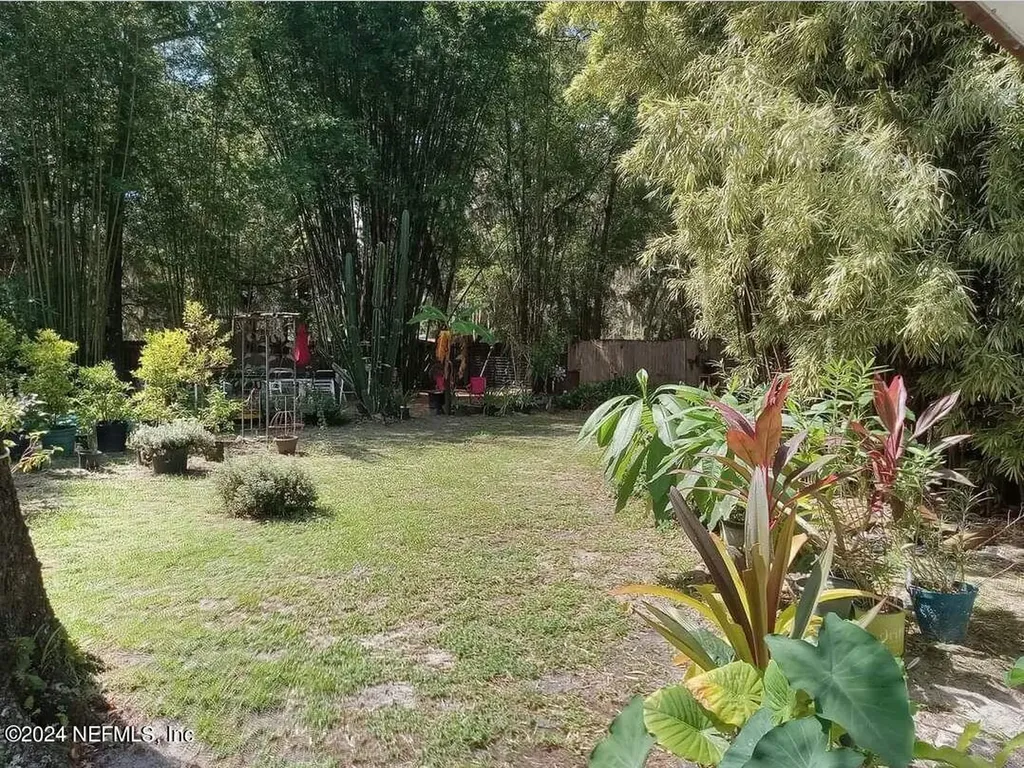 102 Shady Oak Drive Satsuma FL 32189