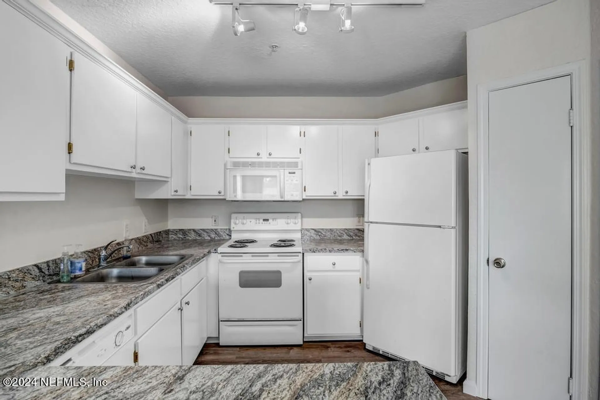 1701 The Greens Way Jacksonville Beach FL 32250