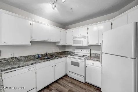 1701 The Greens Way Jacksonville Beach FL 32250