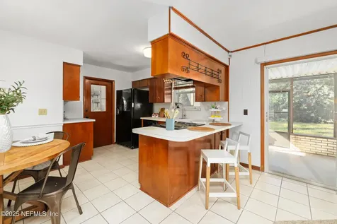 9732 Chesterfield Drive Jacksonville FL 32257