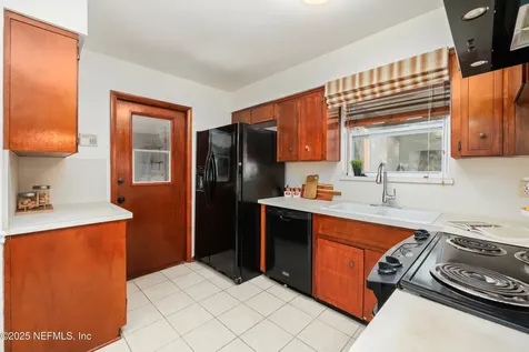 9732 Chesterfield Drive Jacksonville FL 32257