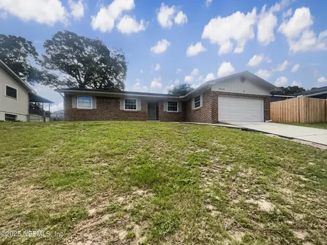 1615 Oak Ridge Drive W Jacksonville FL 32225