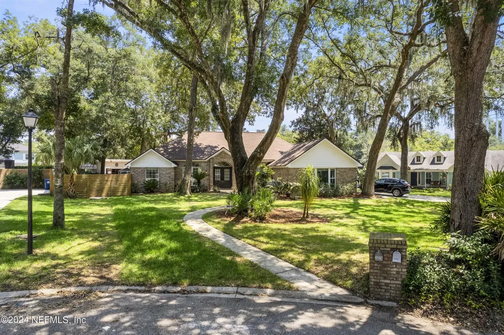 1215 Forest Oaks Drive Neptune Beach FL 32266
