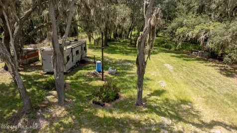 1119 S Highway 17 Satsuma FL 32189