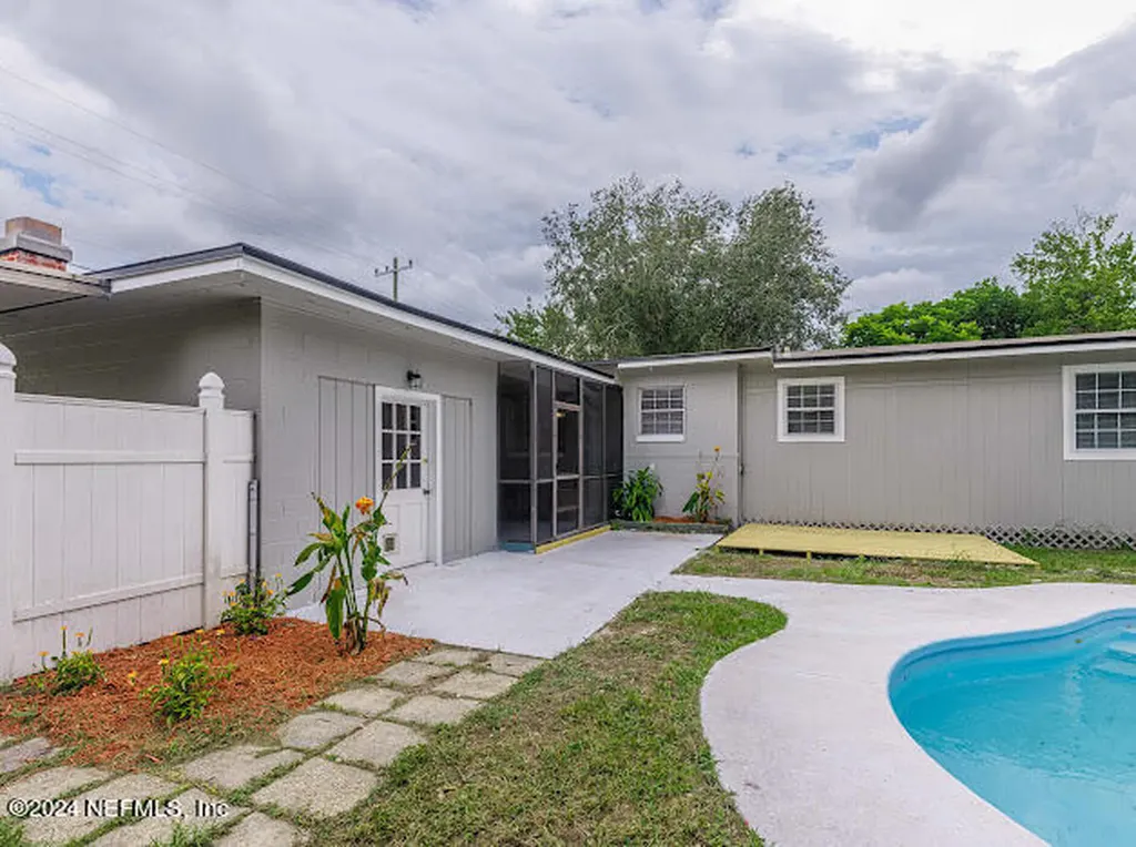 252 Laurina Street Jacksonville FL 32216