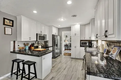 7131 Andalusia Avenue Jacksonville FL 32217
