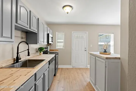4336 Palmer Avenue Jacksonville FL 32210