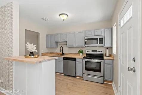 4336 Palmer Avenue Jacksonville FL 32210
