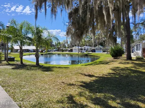 1074 Front Lots 98 & 99 Street Welaka FL 32193