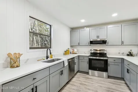 8272 Spring Lake Court Jacksonville FL 32210