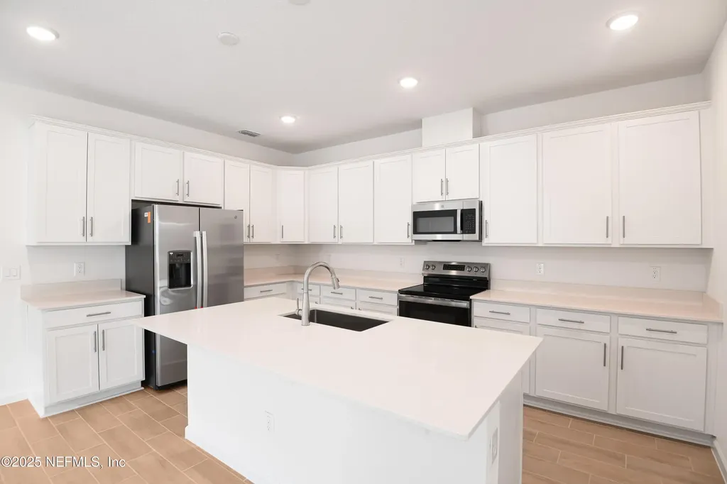 1742 Carnelian Street Deland FL 32720