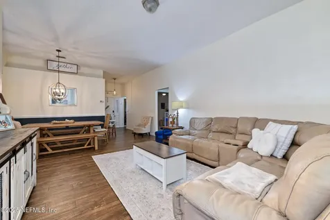 7613 Fawn Lake Drive S Jacksonville FL 32256