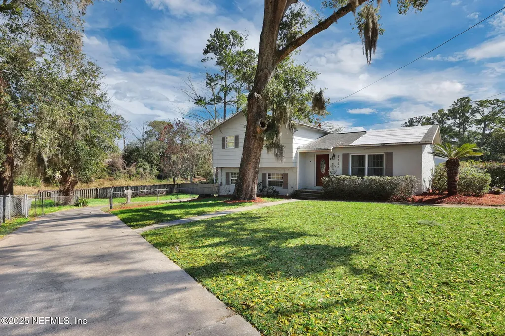 7186 King Arthur Road N Jacksonville FL 32211