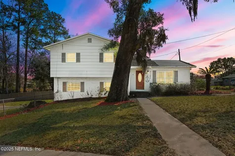7186 King Arthur Road N Jacksonville FL 32211