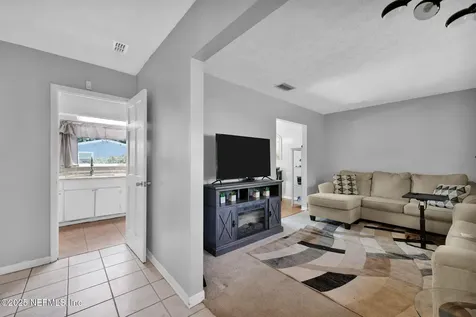 7186 King Arthur Road N Jacksonville FL 32211