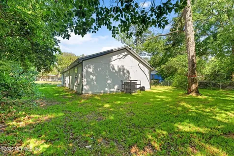 9127 Waynesboro Avenue Jacksonville FL 32208
