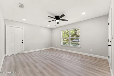 9127 Waynesboro Avenue Jacksonville FL 32208