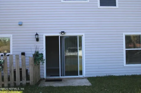 1084 Morning Light Road Jacksonville FL 32218
