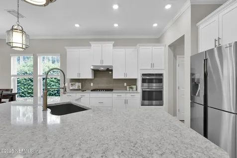333 Greenleaf Lakes Avenue Ponte Vedra FL 32081
