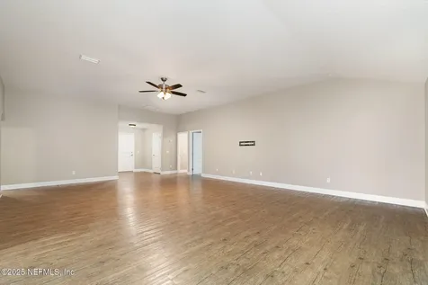 52185 Albany Place Callahan FL 32011