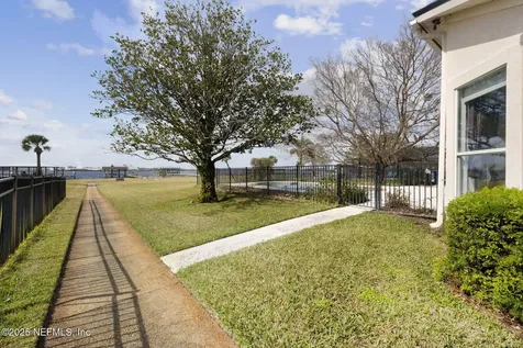 4929 Toproyal Lane Jacksonville FL 32277