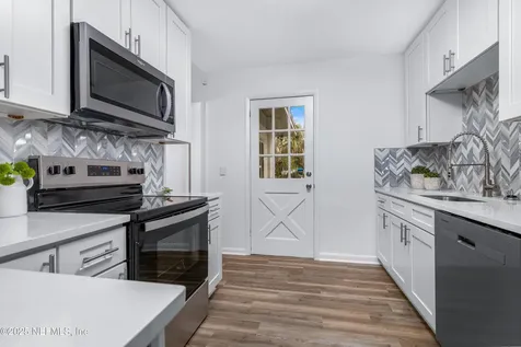 6751 Sans Souci Road Jacksonville FL 32216