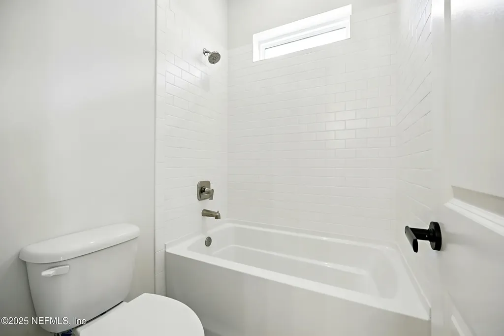 106 Courtney Oaks Drive St. Augustine FL 32092
