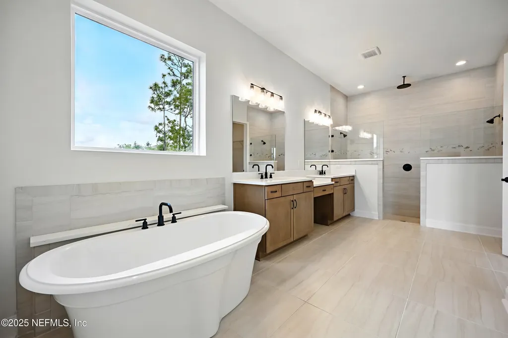 106 Courtney Oaks Drive St. Augustine FL 32092