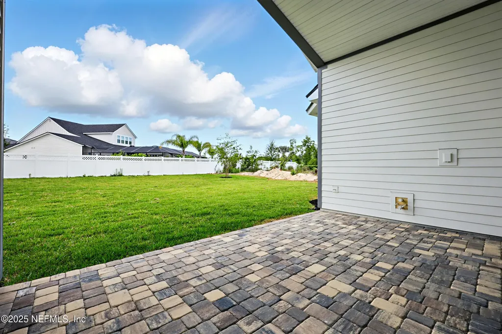 106 Courtney Oaks Drive St. Augustine FL 32092
