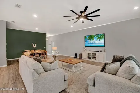 15686 Winder Lake Drive Jacksonville FL 32218