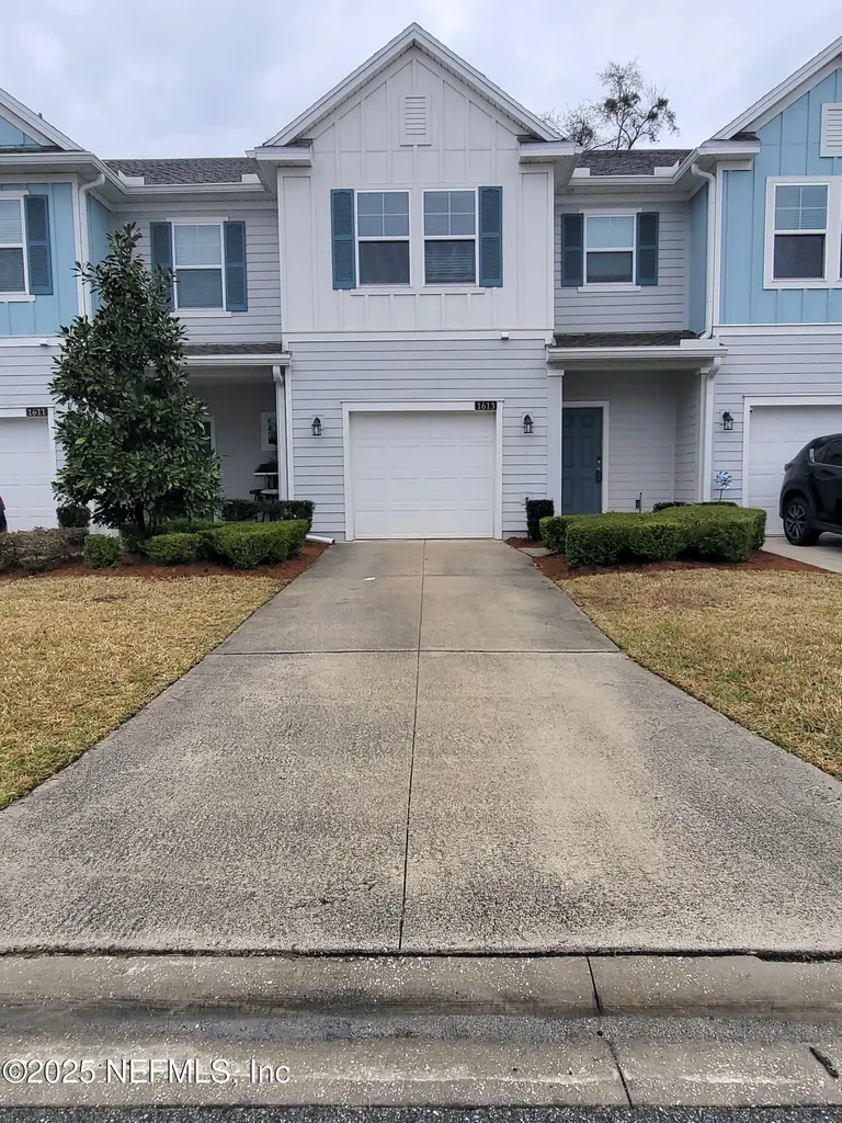 1613 Pottsburg Point Drive Jacksonville FL 32207