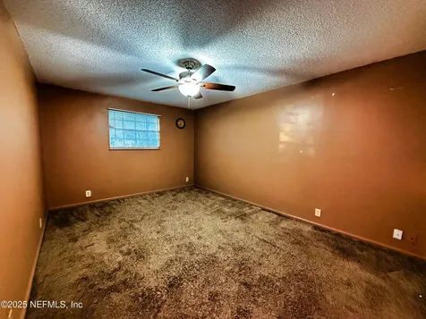 16 N Dolphin Avenue Middleburg FL 32068
