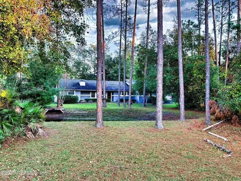16 N Dolphin Avenue Middleburg FL 32068