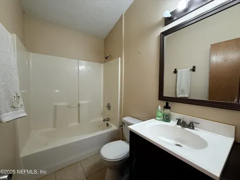16 N Dolphin Avenue Middleburg FL 32068