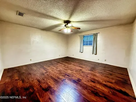 16 N Dolphin Avenue Middleburg FL 32068