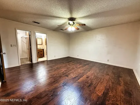16 N Dolphin Avenue Middleburg FL 32068