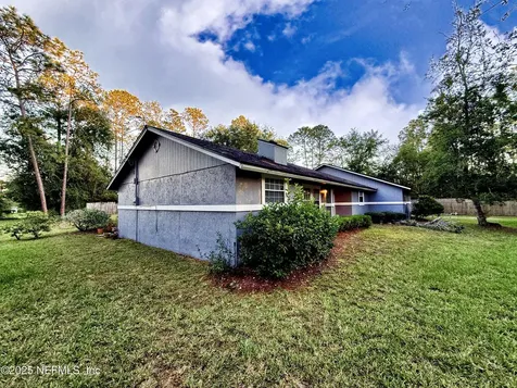 16 N Dolphin Avenue Middleburg FL 32068