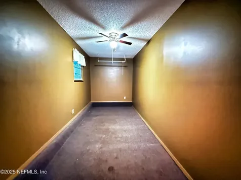 16 N Dolphin Avenue Middleburg FL 32068