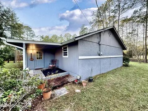 16 N Dolphin Avenue Middleburg FL 32068