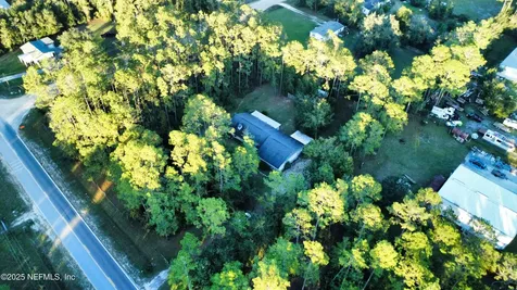 16 N Dolphin Avenue Middleburg FL 32068
