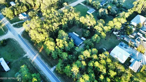 16 N Dolphin Avenue Middleburg FL 32068