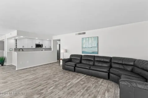 1301 S 1st Street Jacksonville Beach FL 32250