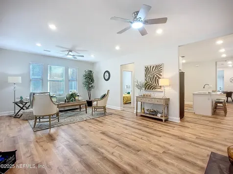 906 Barrs Street Jacksonville FL 32204