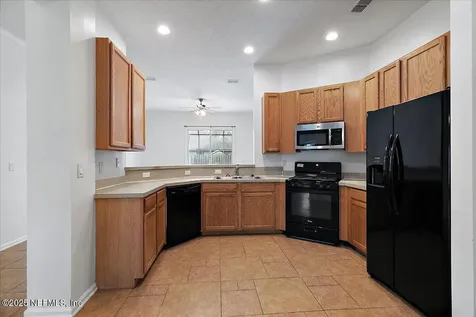 6425 Ginnie Springs Road Jacksonville FL 32258