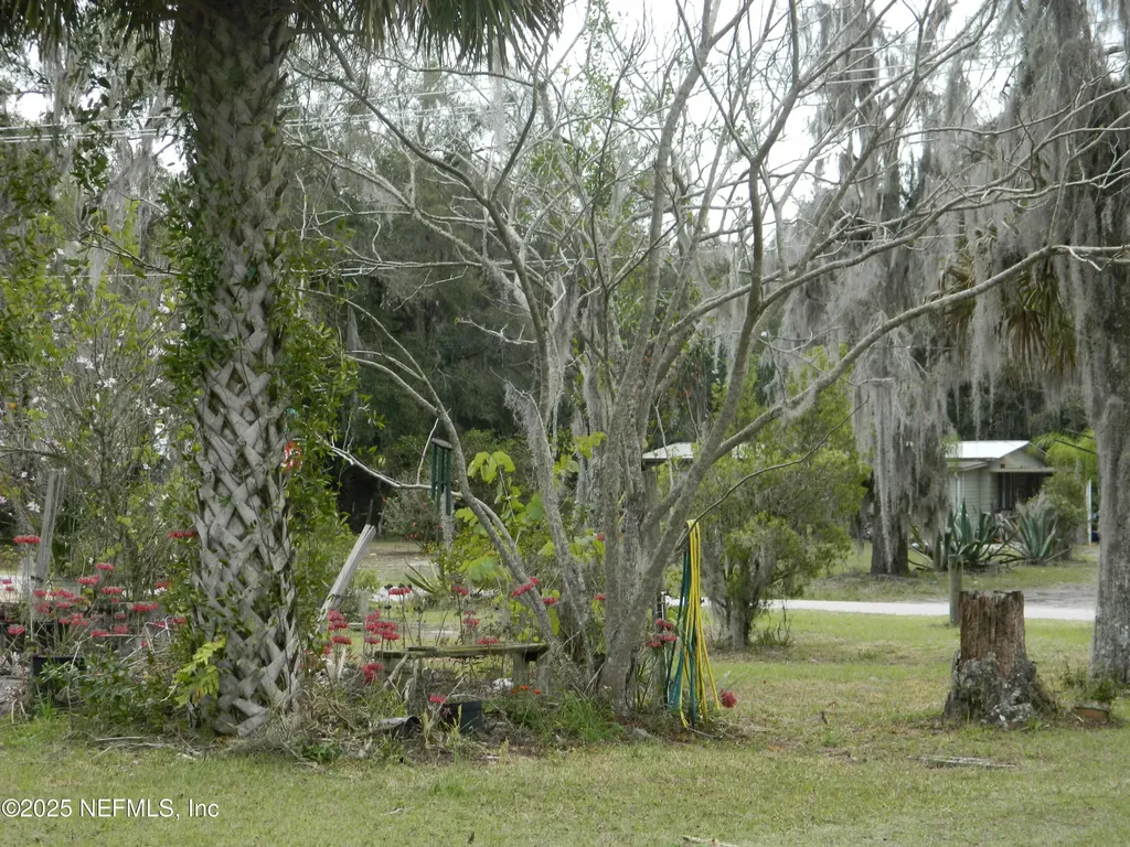 250 Old Highway 17 Pomona Park FL 32181