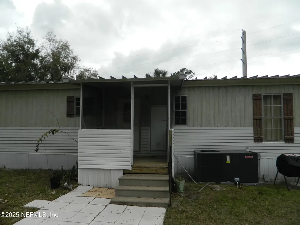 250 Old Highway 17 Pomona Park FL 32181